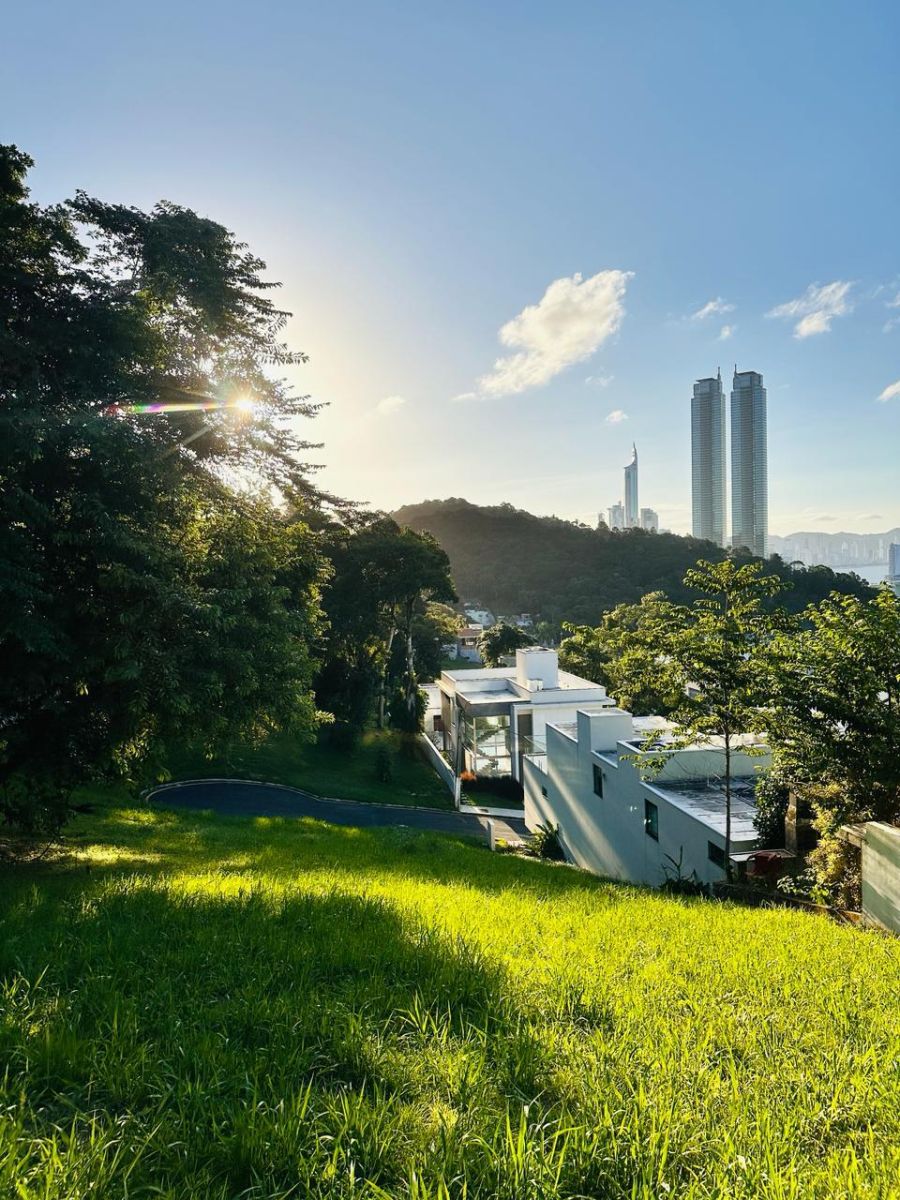 Terreno em Condomnio - Venda - Barra - Balnerio Cambori - SC