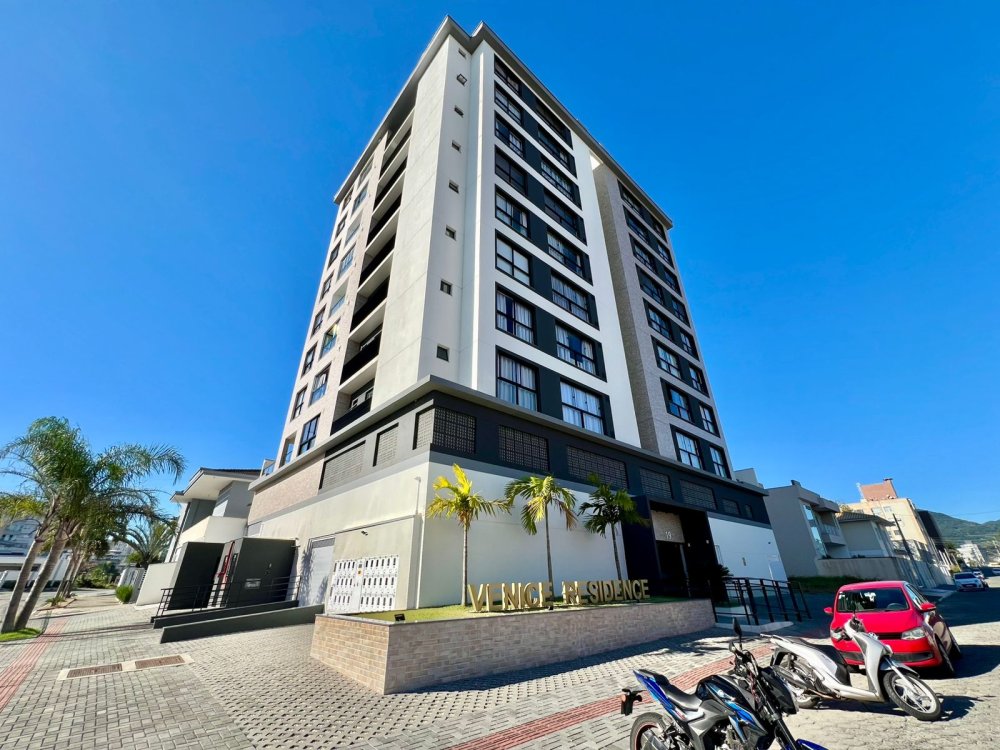 Apartamento - Aluguel - Centro - Cambori - SC